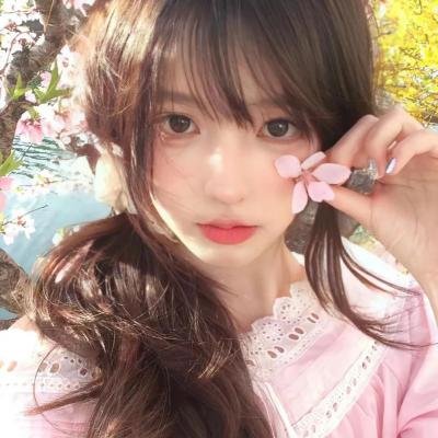 热裤荡女